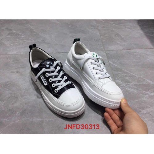 Casual shoes Casual shoes