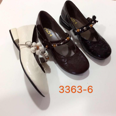 Women's leather shoes