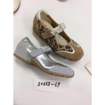 Women's leather shoes