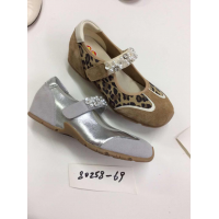 Women's leather shoes