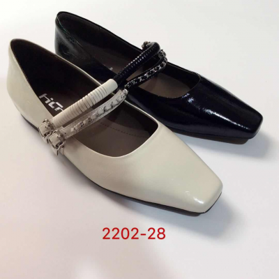Women's leather shoes
