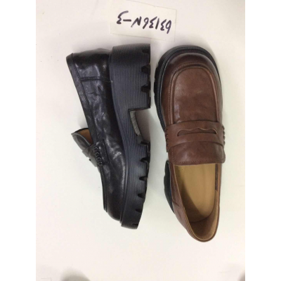 Women's leather shoes