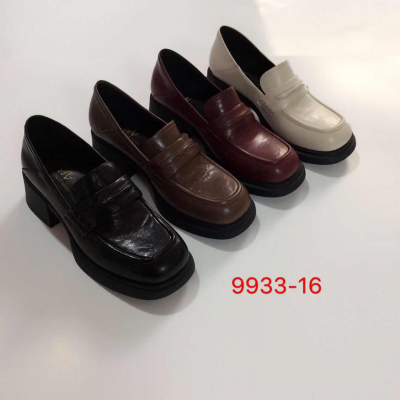 Women's leather shoes